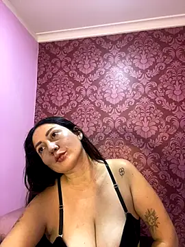 juliana diaz online show from 11/08/25, 11:25