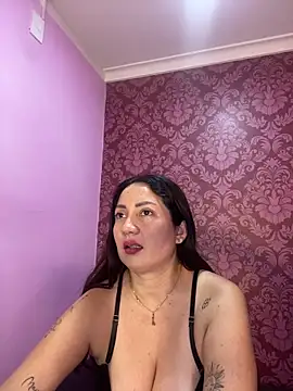 juliana diaz online show from 12/04/25, 11:20