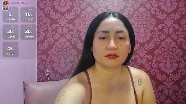 Snapshot of juliana_diaz chatting on 06/12/26, 11:41 juliana diaz online show from 06/12/26, 11:41
