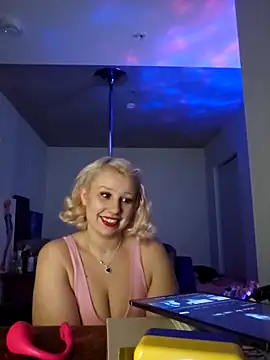 Snapshot of NikiFm chatting on 02/15/26, 08:02 NikiFm online show from 02/15/26, 08:02