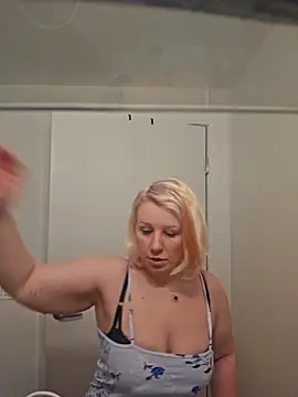 Snapshot of NikiFm chatting on 02/19/26, 05:37 NikiFm online show from 02/19/26, 05:37