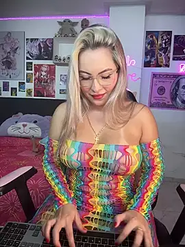Snapshot of may_aceros chatting on 01/26/25, 12:05 may aceros online show from 01/26/25, 12:05