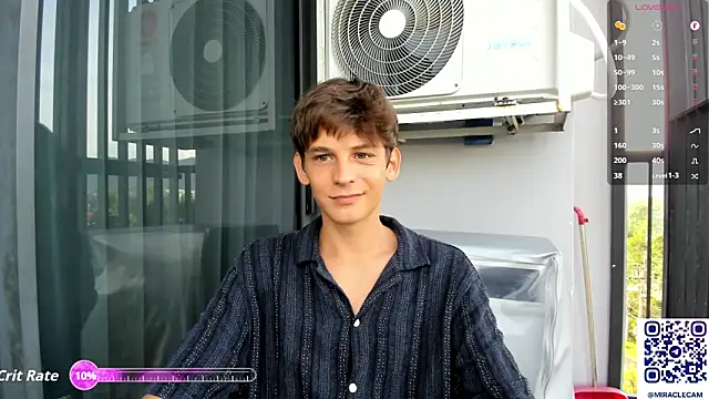 Snapshot of MiracleCam chatting on 10/17/25, 12:14 MiracleCam online show from 10/17/25, 12:14