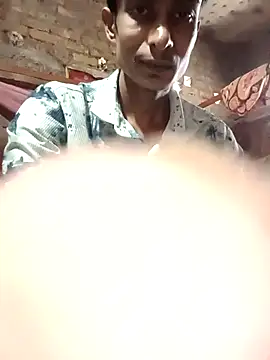 Snapshot of hq9870a chatting on 10/08/25, 02:24 hq9870a online show from 10/08/25, 02:24