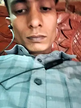 Snapshot of hq9870a chatting on 01/16/26, 07:23 hq9870a online show from 01/16/26, 07:23