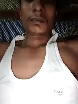 Snapshot of hq9870a chatting on 10/05/25, 05:47 hq9870a online show from 10/05/25, 05:47