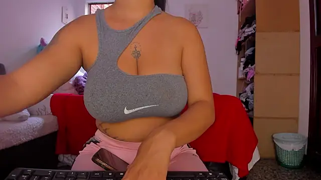 AlondraDiossa03 online show from 03/11/26, 06:46