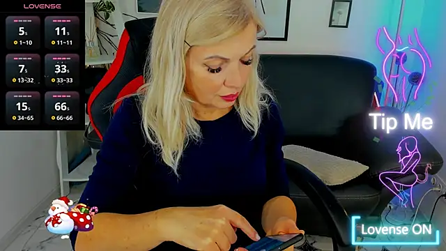 Snapshot of Abby_Moore_ chatting on 03/04/25, 01:49 Abby Moore online show from 03/04/25, 01:49