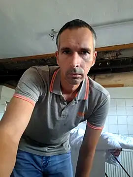 Snapshot of Geiler-boy313 chatting on 07/10/26, 02:28 Geiler-boy313 online show from 07/10/26, 02:28