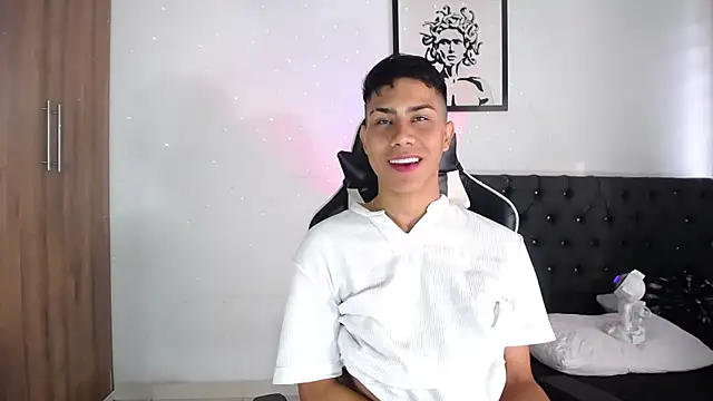 AlanNaughty online show from 11/06/25, 09:52