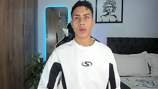 AlanNaughty online show from 05/05/26, 10:24