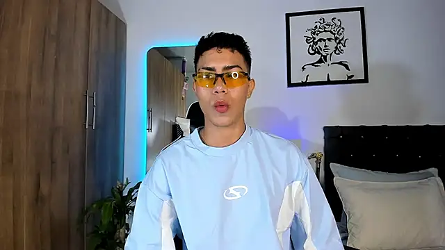 AlanNaughty online show from 04/16/26, 12:00