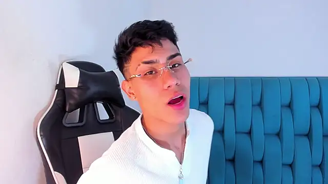 AlanNaughty online show from 02/10/25, 08:42