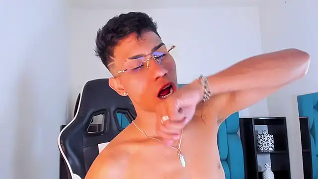 AlanNaughty online show from 01/26/25, 01:20