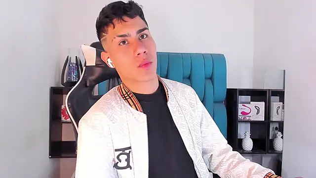 AlanNaughty online show from 02/20/25, 09:31