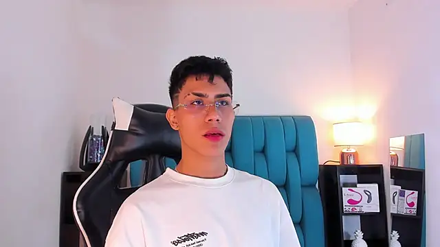 AlanNaughty online show from 02/01/25, 05:18