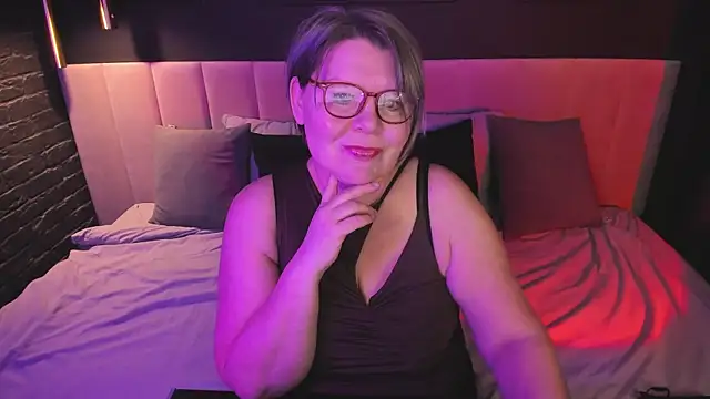 Snapshot of Shannonshine chatting on 01/15/26, 05:11 Shannonshine online show from 01/15/26, 05:11