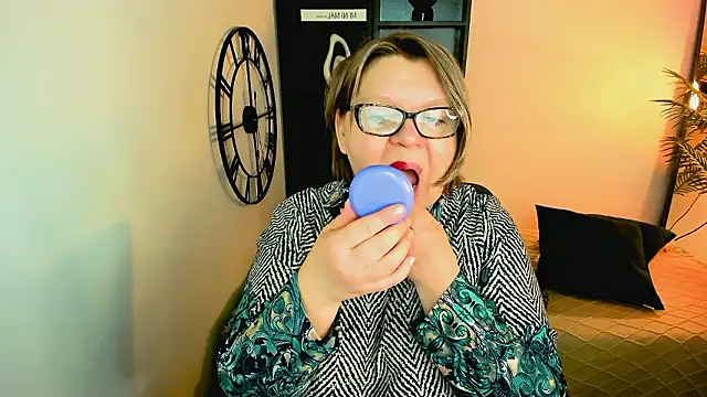 Snapshot of Shannonshine chatting on 03/01/26, 07:52 Shannonshine online show from 03/01/26, 07:52