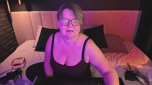 Snapshot of Shannonshine chatting on 01/15/26, 05:16 Shannonshine online show from 01/15/26, 05:16