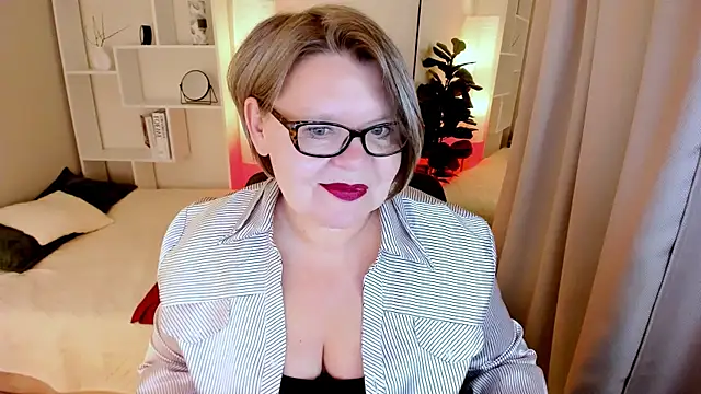 Shannonshine online show from 05/27/26, 01:18