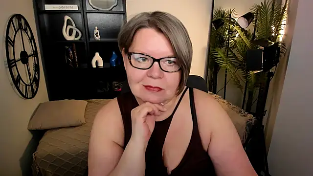 Shannonshine online show from 05/15/26, 01:31