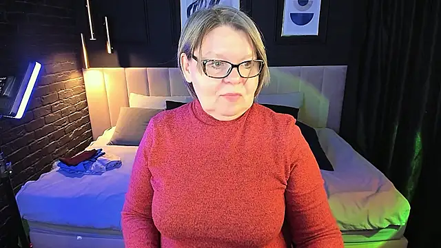 Snapshot of Shannonshine chatting on 02/03/26, 01:05 Shannonshine online show from 02/03/26, 01:05