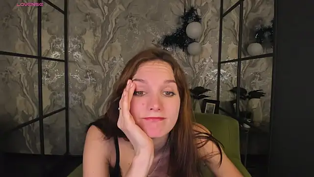 Snapshot of MirandaGlow chatting on 01/14/25, 05:51 MirandaGlow online show from 01/14/25, 05:51