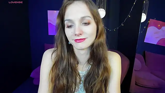 Snapshot of MirandaGlow chatting on 02/19/25, 12:00 MirandaGlow online show from 02/19/25, 12:00