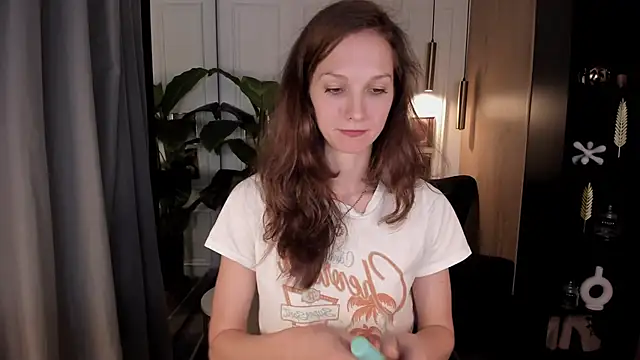 MirandaGlow online show from 06/27/26, 05:46