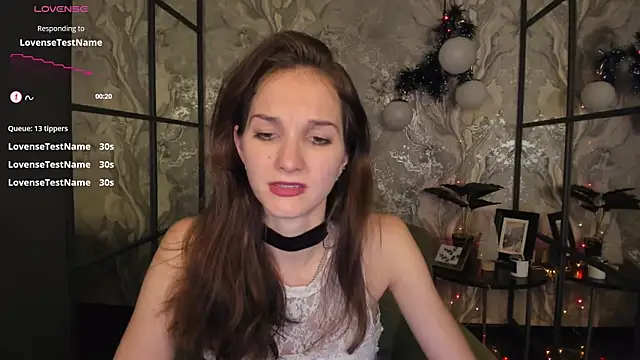 Snapshot of MirandaGlow chatting on 01/09/25, 11:47 MirandaGlow online show from 01/09/25, 11:47