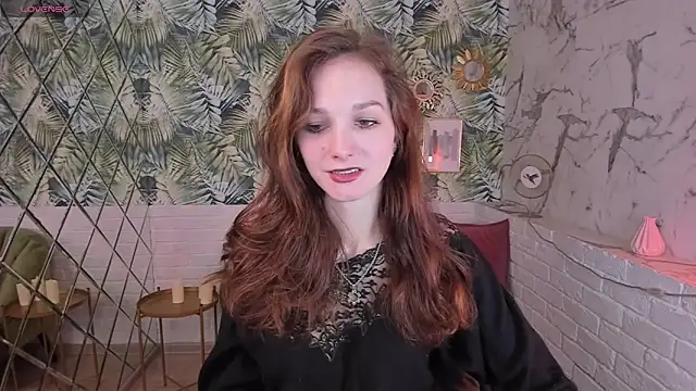 Snapshot of MirandaGlow chatting on 01/22/25, 05:48 MirandaGlow online show from 01/22/25, 05:48