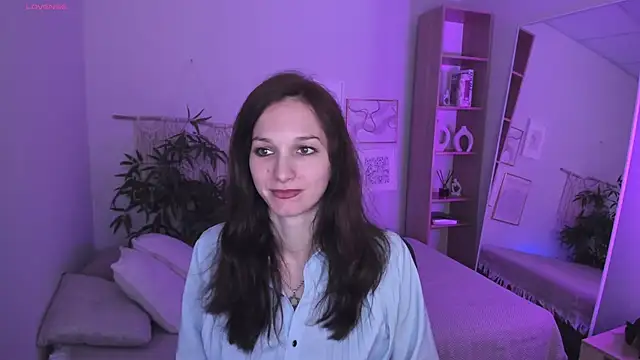 MirandaGlow online show from 04/18/26, 05:43