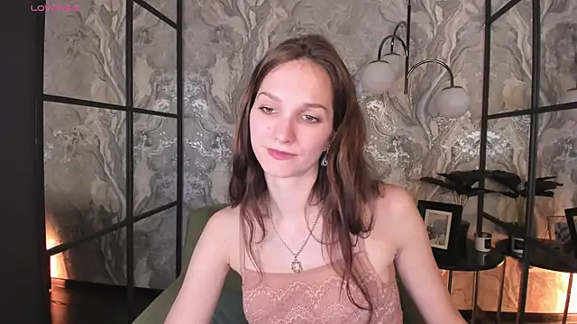 Snapshot of MirandaGlow chatting on 03/17/25, 11:53 MirandaGlow online show from 03/17/25, 11:53