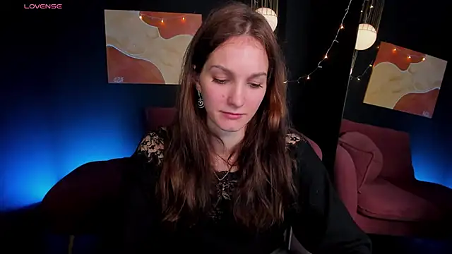 Snapshot of MirandaGlow chatting on 03/06/25, 05:46 MirandaGlow online show from 03/06/25, 05:46