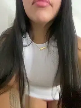 Snapshot of DulceAngelica chatting on 03/24/26, 02:33 DulceAngelica online show from 03/24/26, 02:33