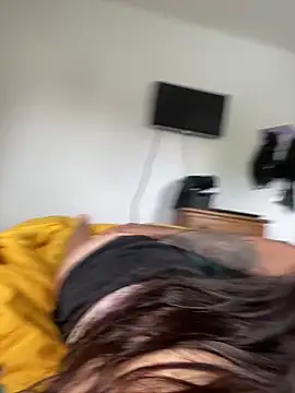 Snapshot of DulceAngelica chatting on 11/02/25, 07:19 DulceAngelica online show from 11/02/25, 07:19