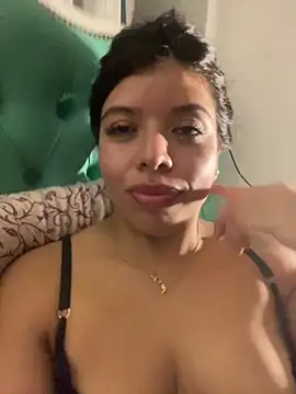 Snapshot of DulceAngelica chatting on 03/29/26, 07:10 DulceAngelica online show from 03/29/26, 07:10