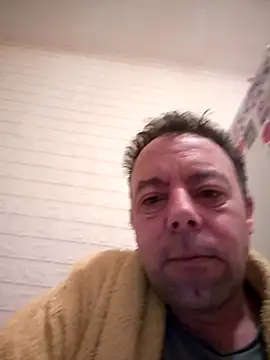 Snapshot of david_geam chatting on 02/01/25, 01:02 david geam online show from 02/01/25, 01:02