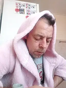 Snapshot of david_geam chatting on 01/27/25, 07:35 david geam online show from 01/27/25, 07:35