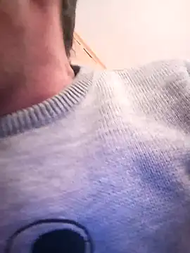 Snapshot of david_geam chatting on 03/11/25, 08:08 david geam online show from 03/11/25, 08:08