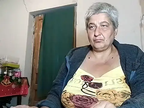 ExquisiteMature online show from 09/28/25, 12:56