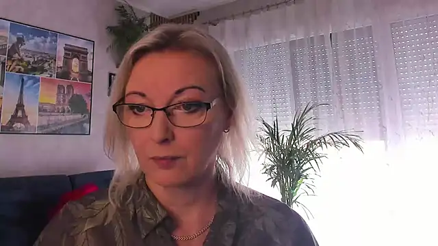 Snapshot of vanessa_chat chatting on 07/14/26, 01:17 vanessa chat online show from 07/14/26, 01:17