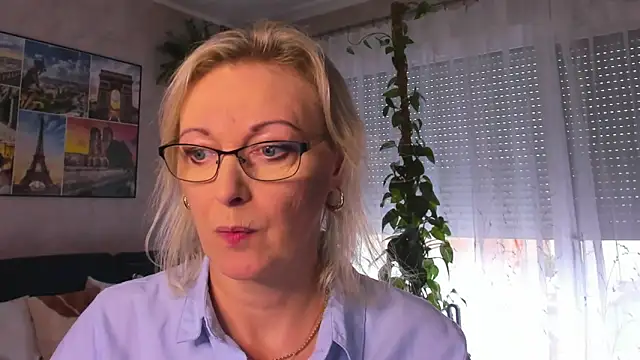 vanessa chat online show from 09/18/25, 01:25