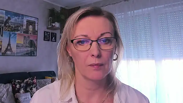 Snapshot of vanessa_chat chatting on 03/20/25, 02:21 vanessa chat online show from 03/20/25, 02:21