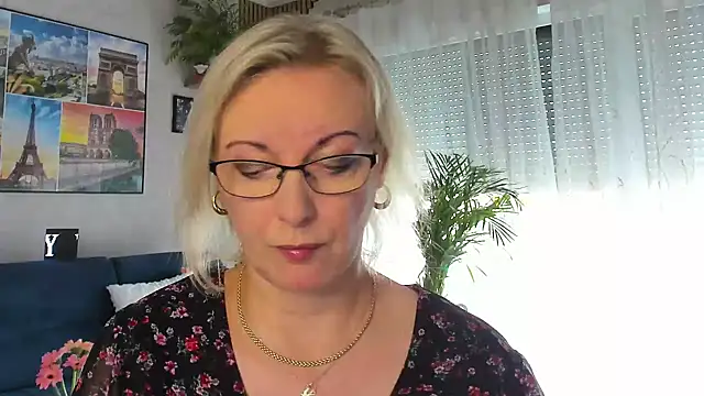vanessa chat online show from 05/20/26, 01:19