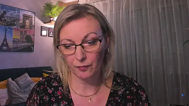 vanessa chat online show from 03/11/25, 05:57