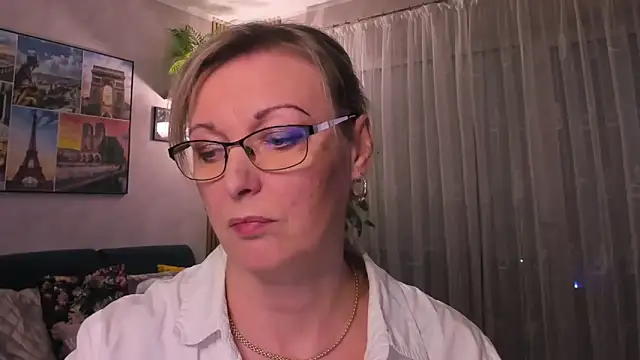 Snapshot of vanessa_chat chatting on 03/20/25, 08:51 vanessa chat online show from 03/20/25, 08:51