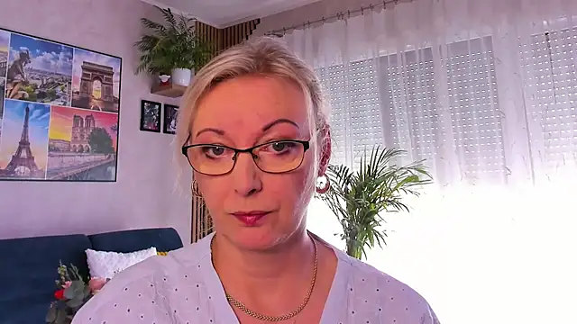 vanessa chat online show from 05/11/26, 01:12