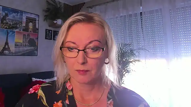 Snapshot of vanessa_chat chatting on 06/17/26, 01:32 vanessa chat online show from 06/17/26, 01:32