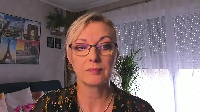 Snapshot of vanessa_chat chatting on 10/07/25, 01:23 vanessa chat online show from 10/07/25, 01:23